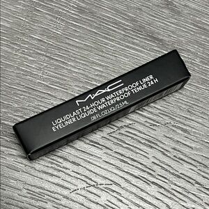 MAC Liquidlast 24-Hour Waterproof Liner